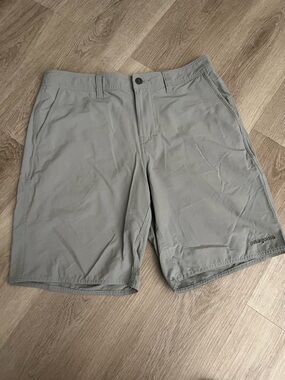 Patagonia Men's Light Gray Performance Shorts size 34